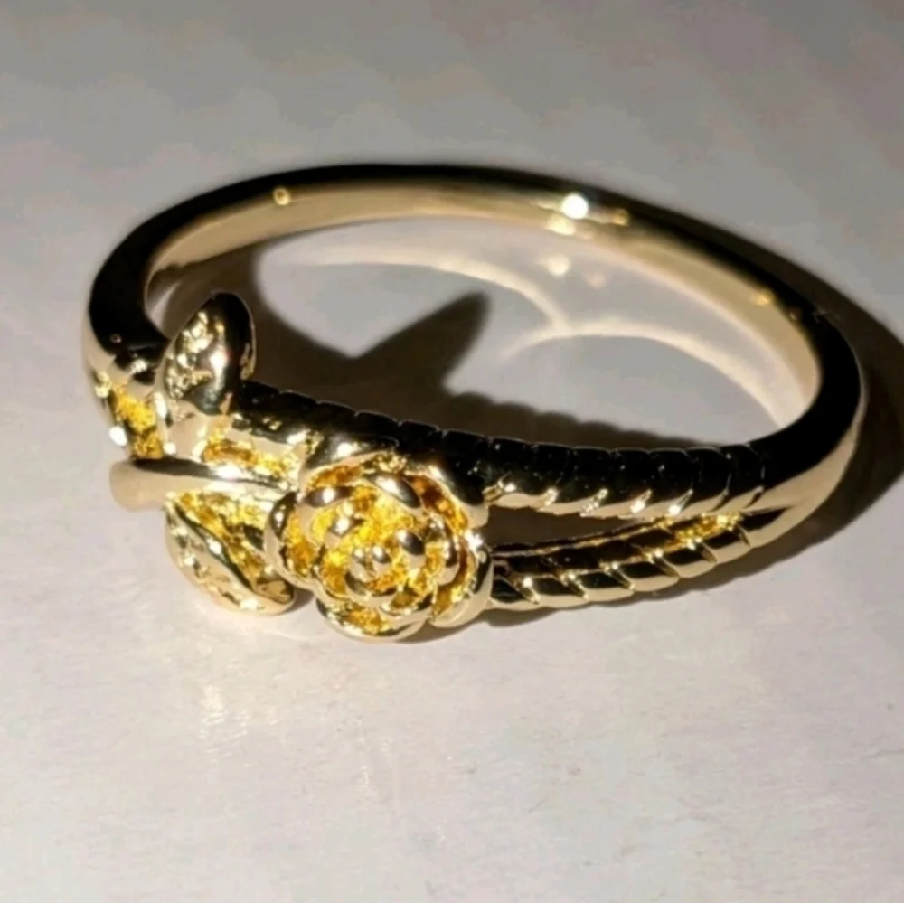 LovelyGolden Intricate Detailed Rose Floral Ring